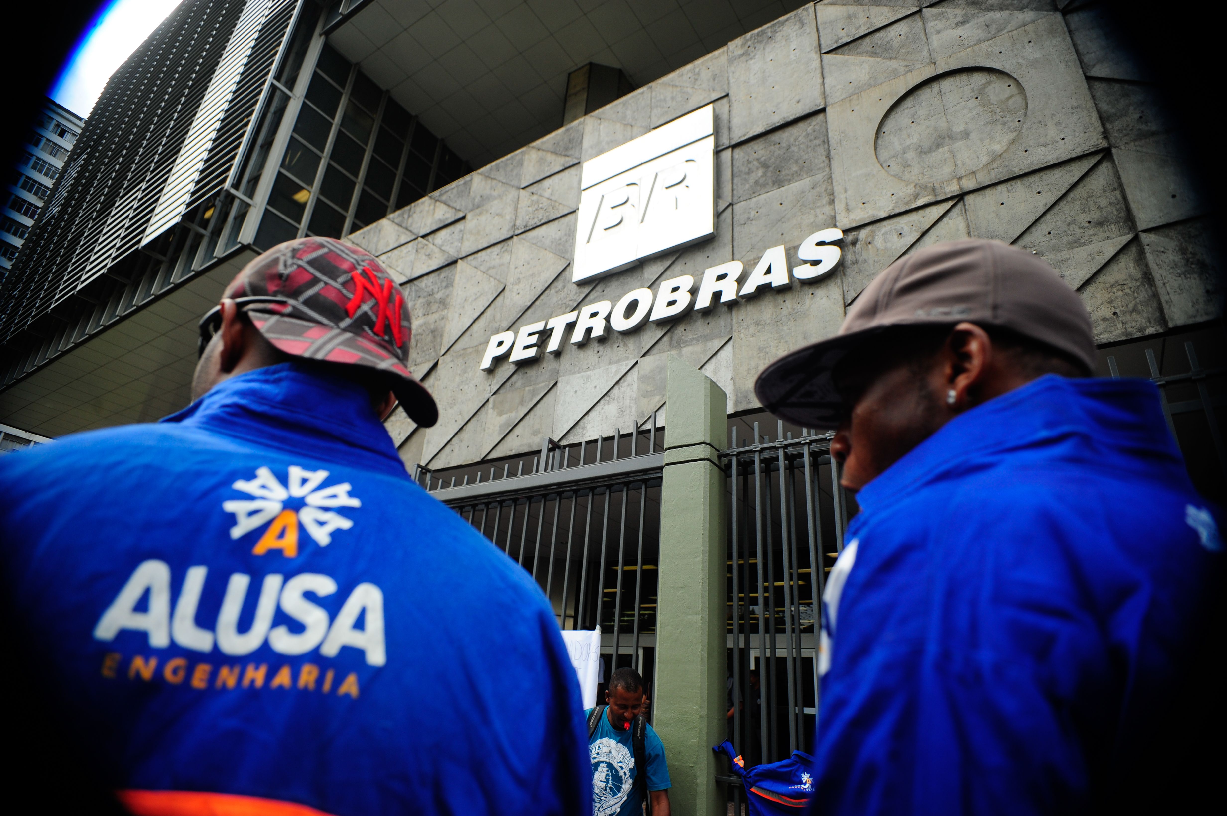 Comperj será concluído em dois anos se Petrobras conseguir parceria privada