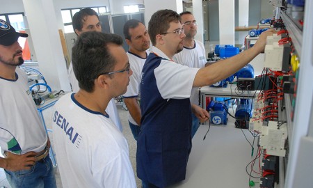 Senai abre matrículas para cursos técnicos presenciais e cursos técnicos a distância