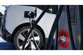 EDP e Grupo Águia Branca assinam contrato para desenvolver infraestrutura de recarga para ônibus elétricos