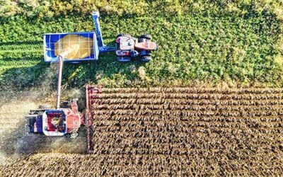 Dia do Agricultor: o papel dos lubrificantes biodegradáveis para o meio ambiente, máquinas e aviação agrícola