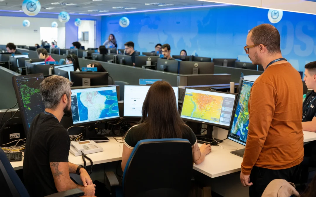 Azul aprimora gestão de impactos climáticos com novos meteorologistas