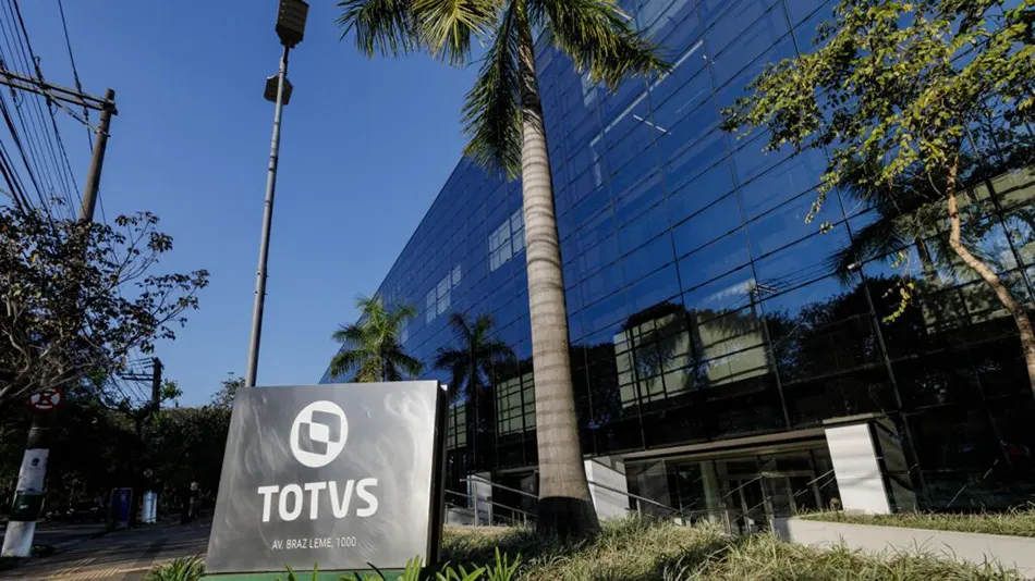 TOTVS encerra o 4T25 com Receita Líquida de R$1,5 bilhão, aumento de 16% a/a, e Margem EBITDA Ajustada de 27,1%