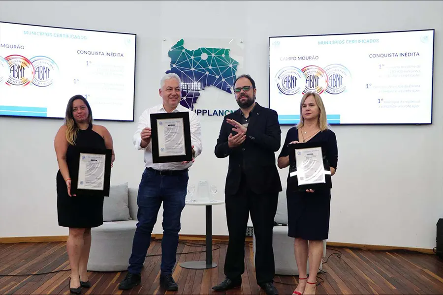 Campo Mourão se torna a primeira cidade do Sul do Brasil com tripla certificação internacional de cidade inteligente